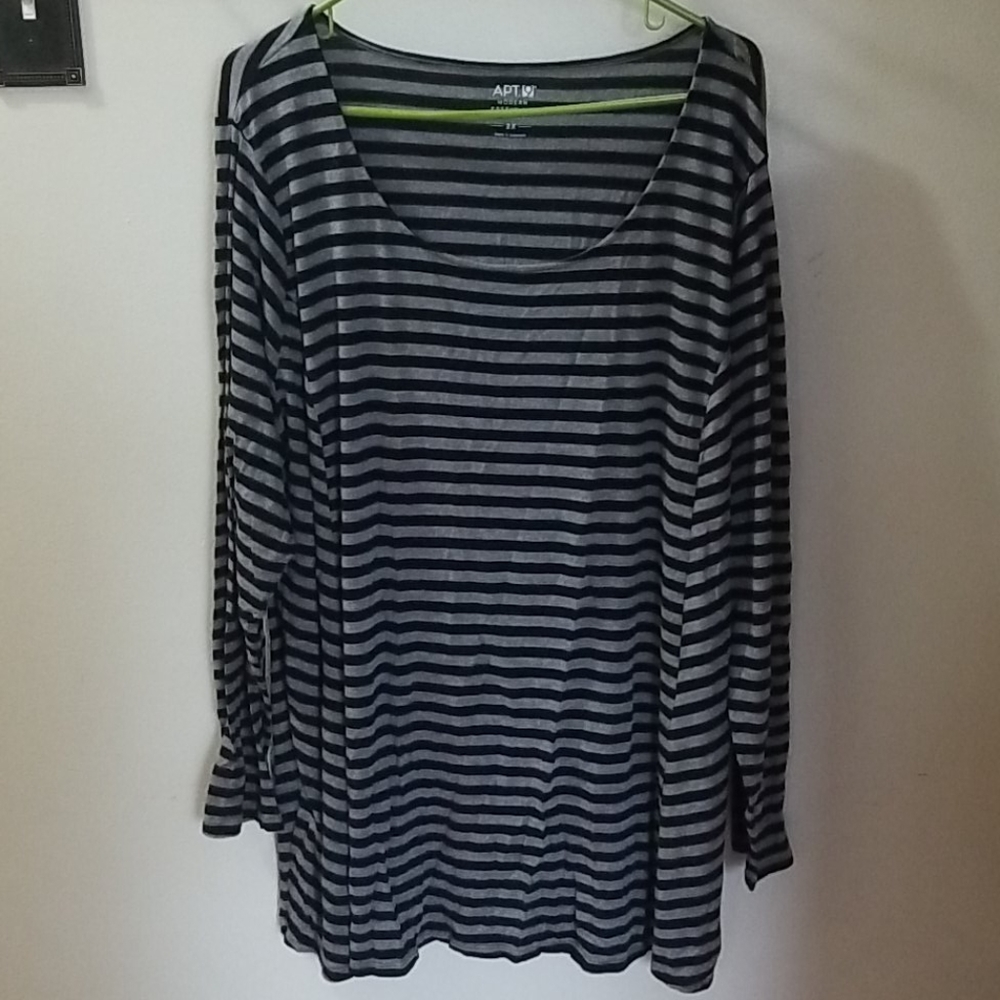 Apt. 9 tunic 2x